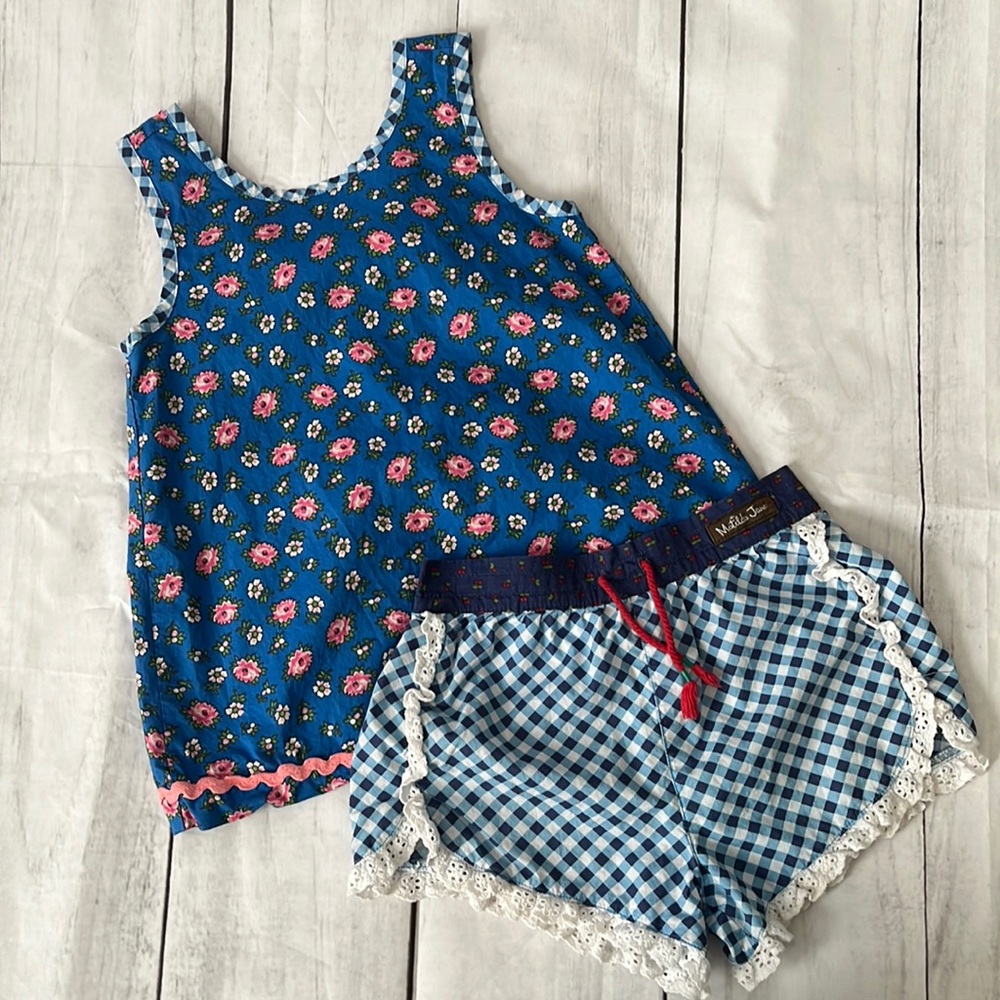 Matilda Jane size 6 shirt and shorts